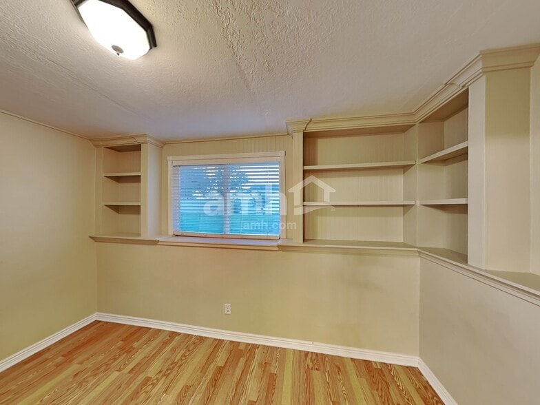 Building Photo - 1659 W 1065 S