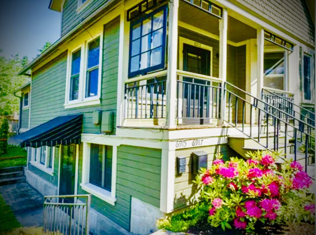 Porch and Entrance - 6917 N Philadelphia Ave