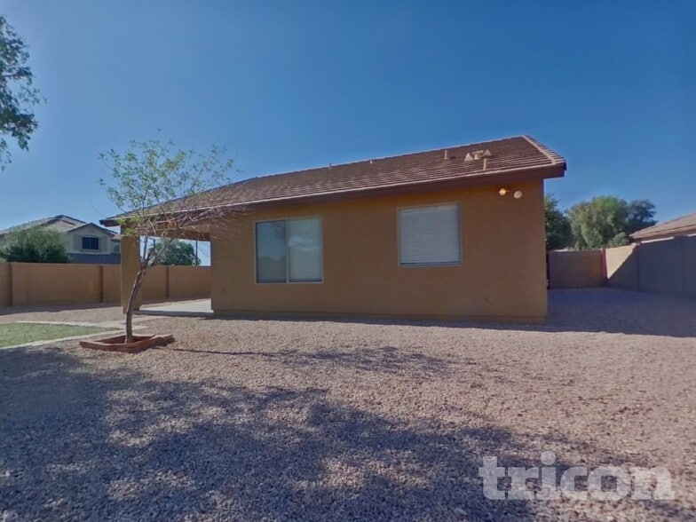 Building Photo - 25760 W Valley View Dr