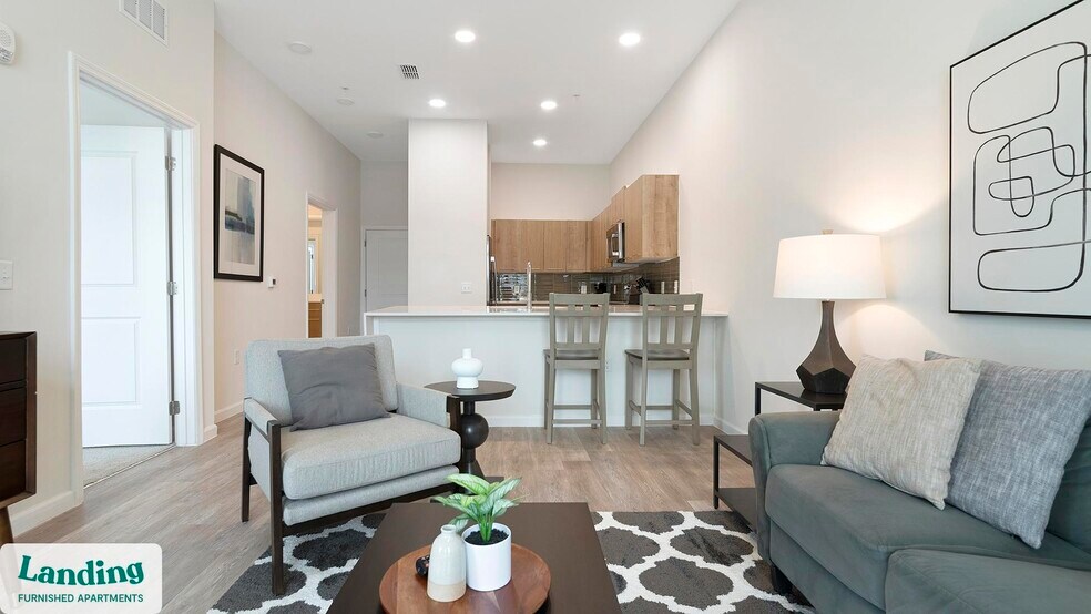 Building Photo - 5256 International Dr