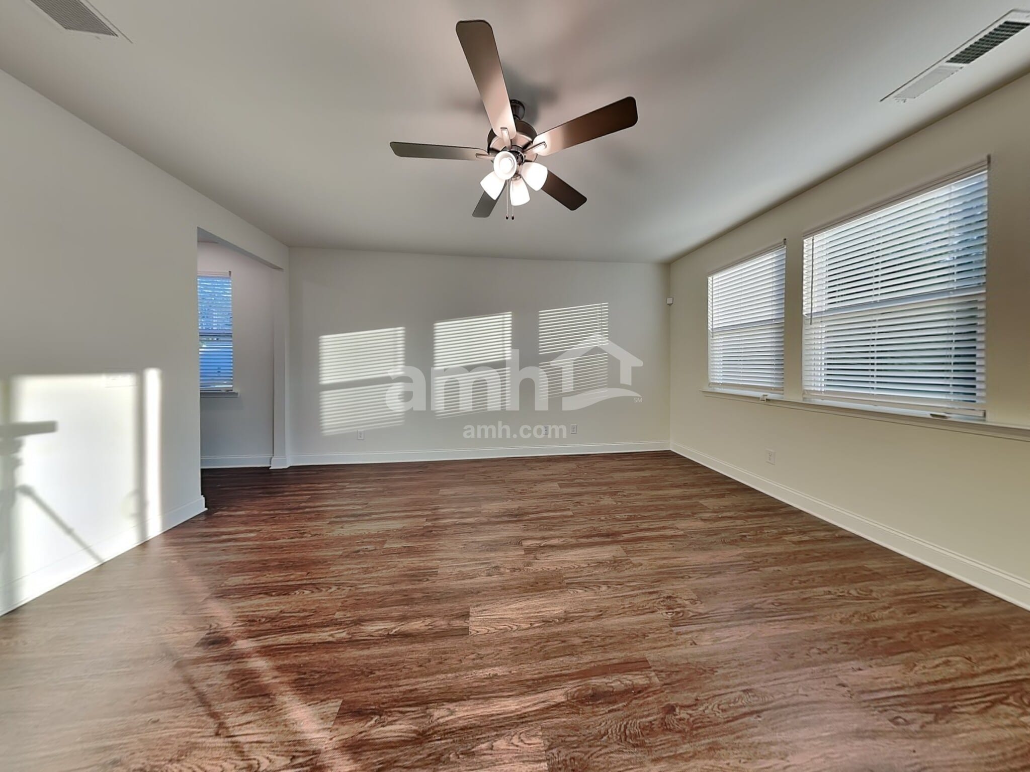 Building Photo - 421 Levon Ct