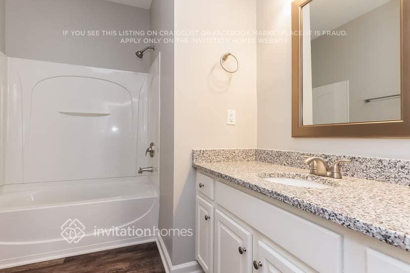 Building Photo - 12120 Palomar Dr