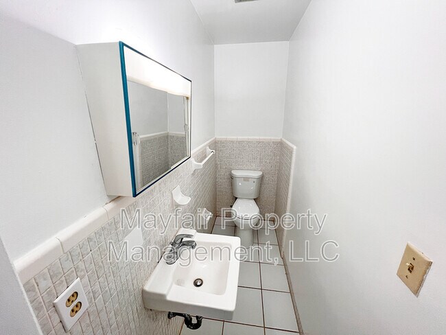 Building Photo - 5634 Grant St