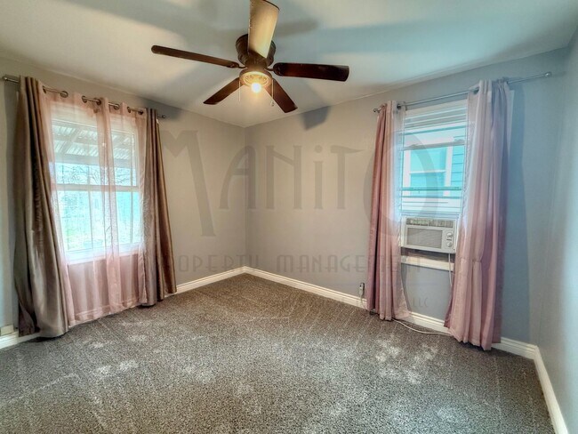 Building Photo - Beautiful Shadle Area Home