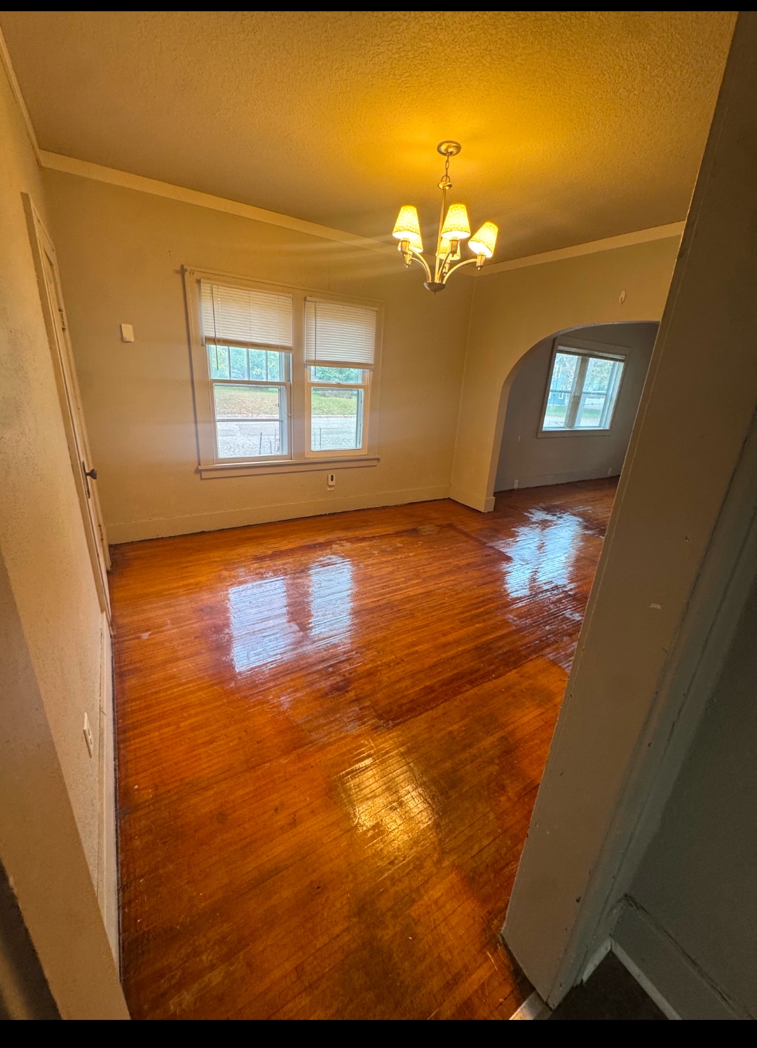 Building Photo - 1102 Kenwood St