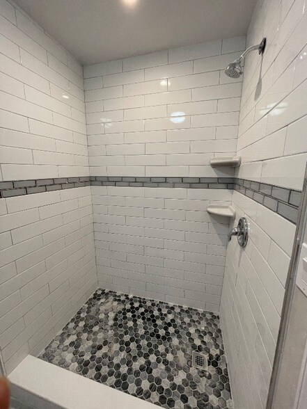 Building Photo - 499 S 18th St