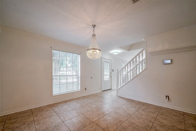 Building Photo - 11926 Osage Park Dr