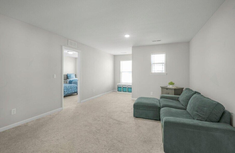 Building Photo - 21979 Lower Mill Ave