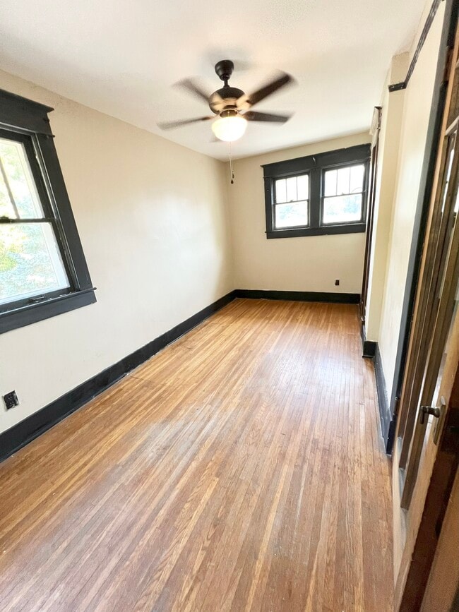 Building Photo - 1641 Hale Ave