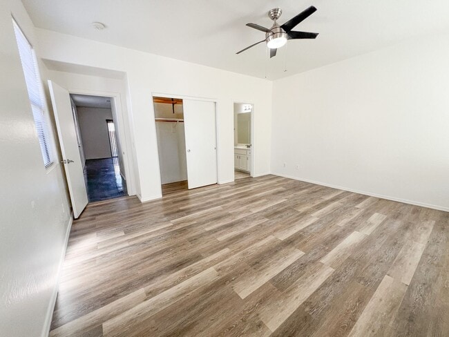 Building Photo - TOWNHOME - COTTONWOOD - HOA Cottonwood Square Commons