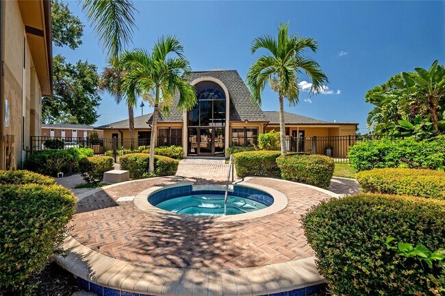 Building Photo - 12261 Sailwinds Dr