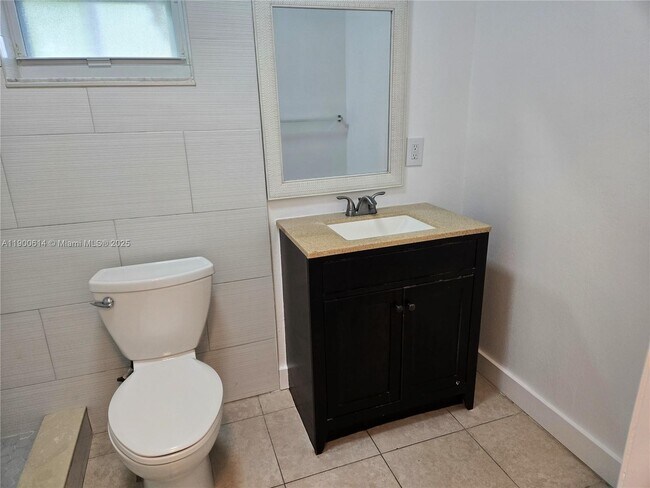 Building Photo - 1825 NW 4th St