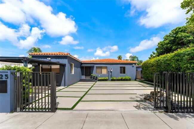 Building Photo - 925 Stillwater Dr