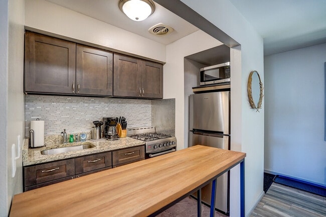 Building Photo - 407 S 94th Pl