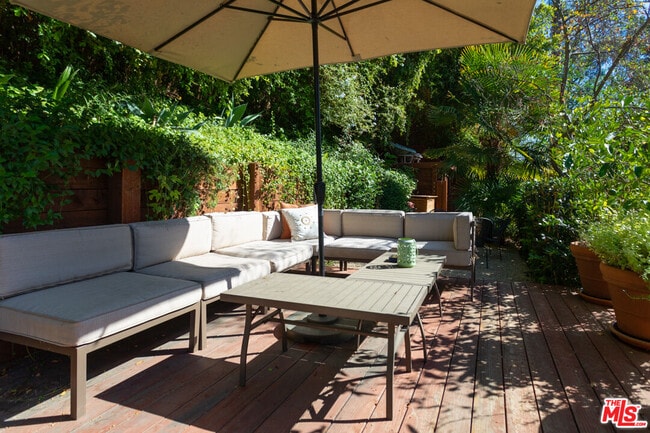 Building Photo - 2230 Fink St