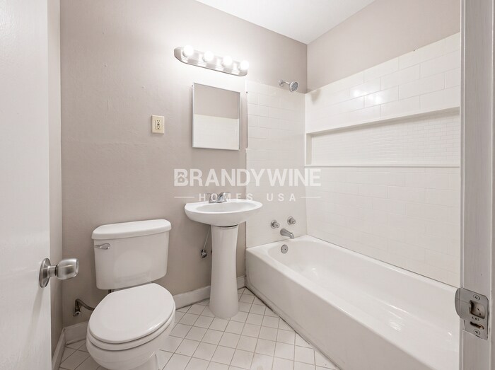 Building Photo - 4854 Cloister Ave