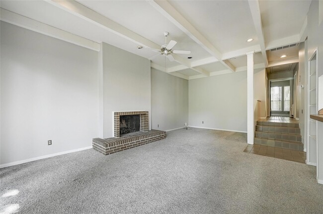 Building Photo - 6305 Shadow Valley Dr