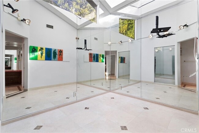 Building Photo - 3713 Dellvale Pl