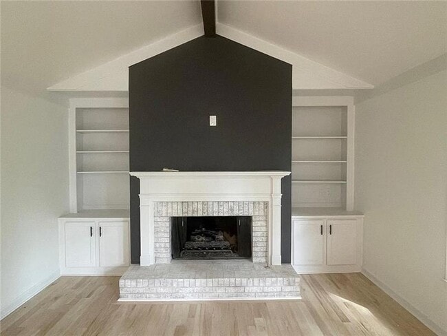 Building Photo - 160 Boxelder Ln