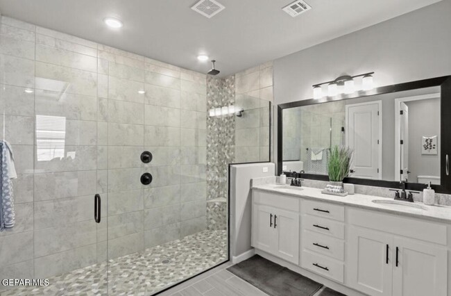 Building Photo - 257 Adamtowne Dr