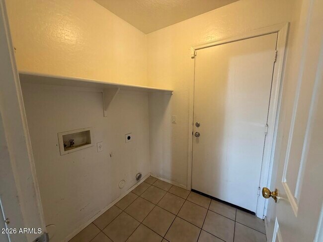 Building Photo - 12809 W Dreyfus Dr