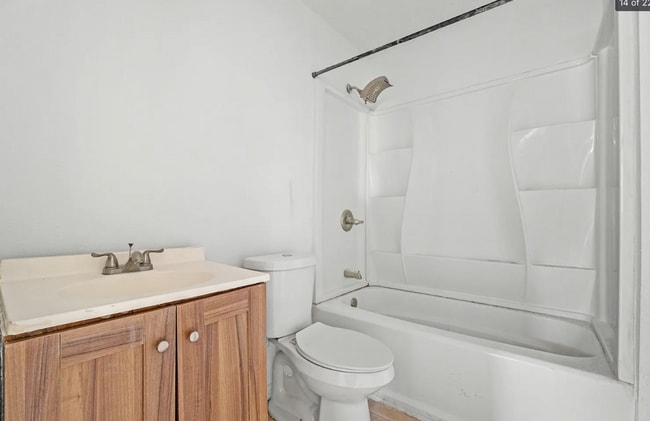 Building Photo - spacious 4-bedroom, 2-bath home