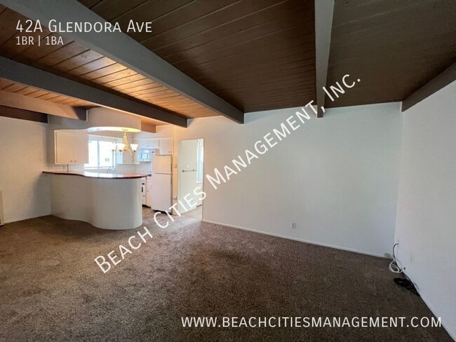 Building Photo - Amazing 1 Bedroom 1 Bath Triplex steps fro...