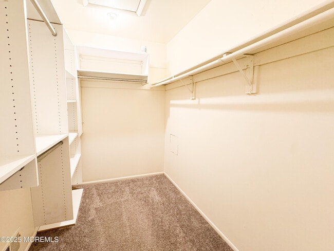 Building Photo - 438 Oak Knoll Dr