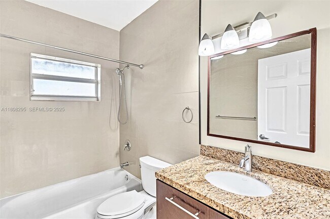 Building Photo - 2620 NE 214th St