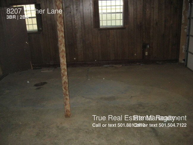 Building Photo - 8207 Dreher Ln