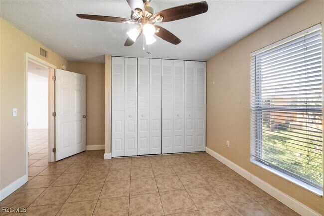 Building Photo - 12630 Kenwood Ln