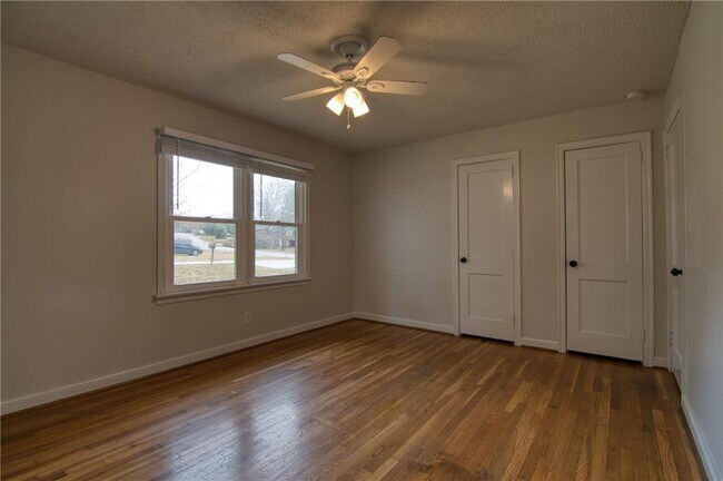 Building Photo - 2232 Old Spring Rd