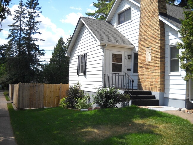 House entry - 102 W College St