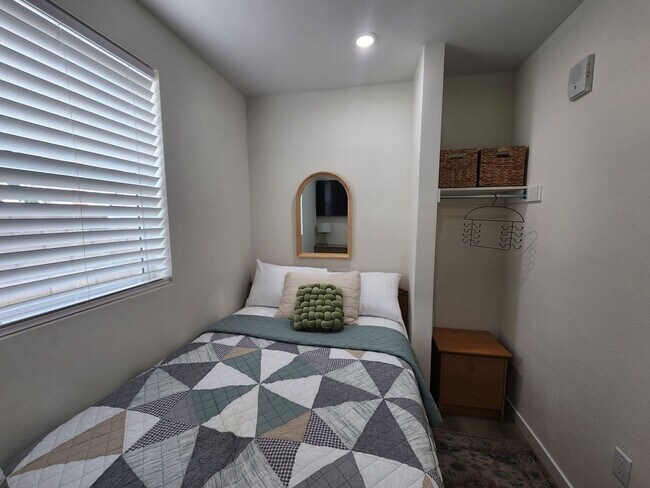 Building Photo - 228 N Soto St