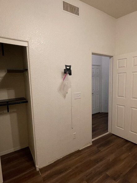 Building Photo - 1589 Ward Frontier Ln