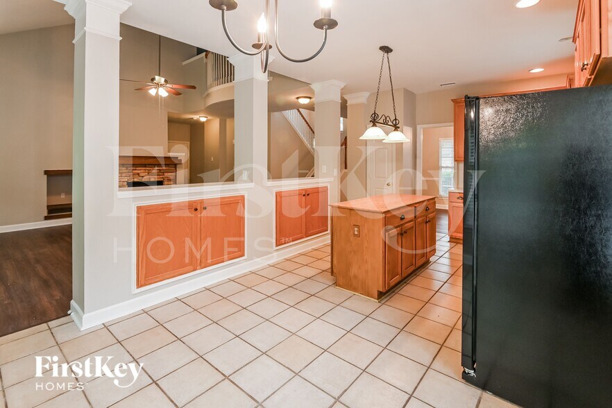 Building Photo - 5611 Branthurst Dr