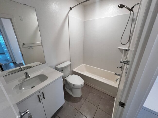 Building Photo - Updated 3rd-Floor Brody Ranch Home with Garage