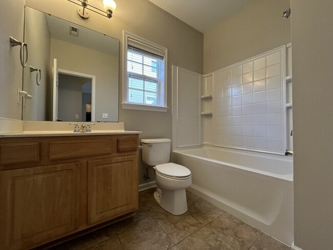 Building Photo - 2004 Helleri Dr