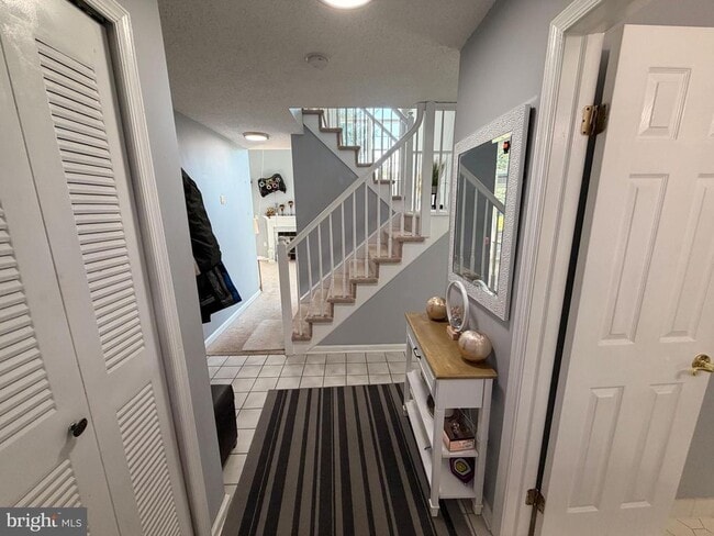 Building Photo - 45 Ketley Pl