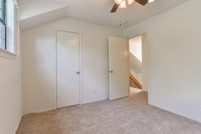 Building Photo - 15175 Diana Ln