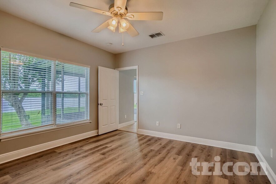 Building Photo - 1013 Bj Brandy Cove