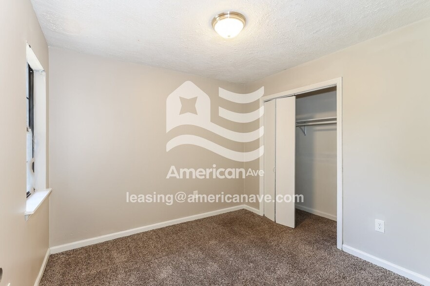Building Photo - 3414 Aurelia Dr