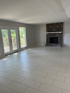 Building Photo - 68 White Oak Ln