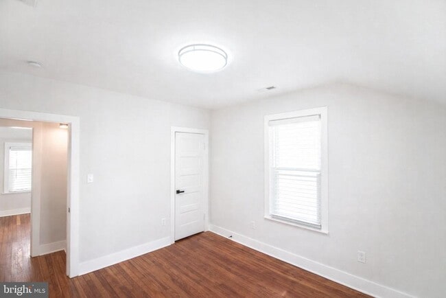 Building Photo - 2607 Hamlin St NE