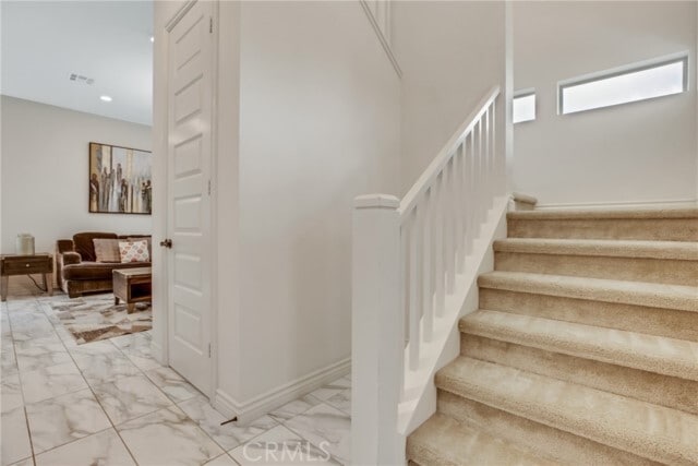 Building Photo - 783 Benchmark