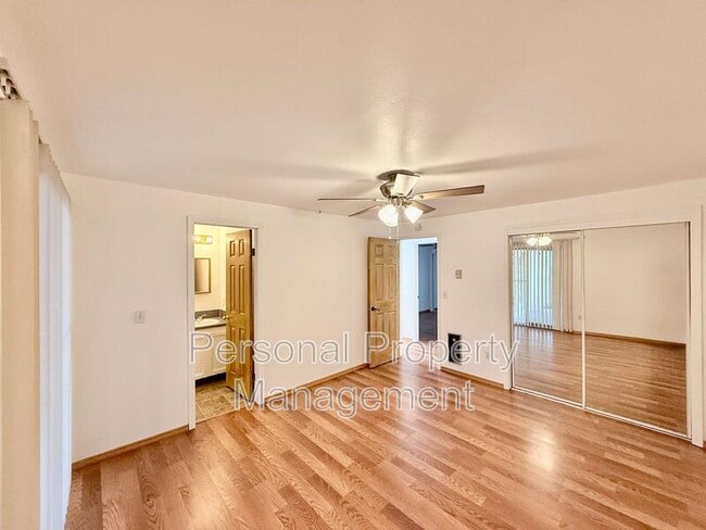 Building Photo - 4102 NE 131st Ave