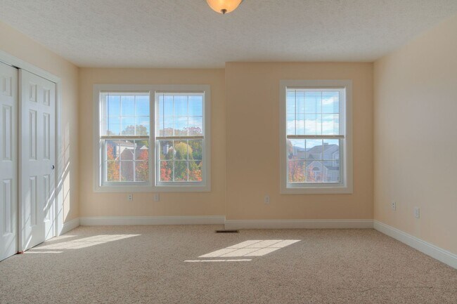 Building Photo - Available for the 2026-2027 lease term.