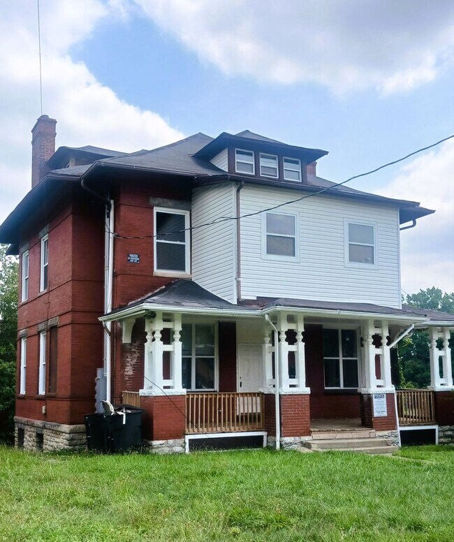 Building Photo - 3636 Reading Rd