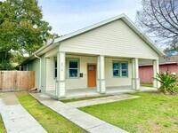 Building Photo - 2510 E 17th Ave