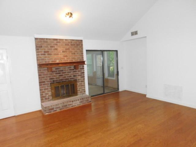Building Photo - 1710 Pine Rd